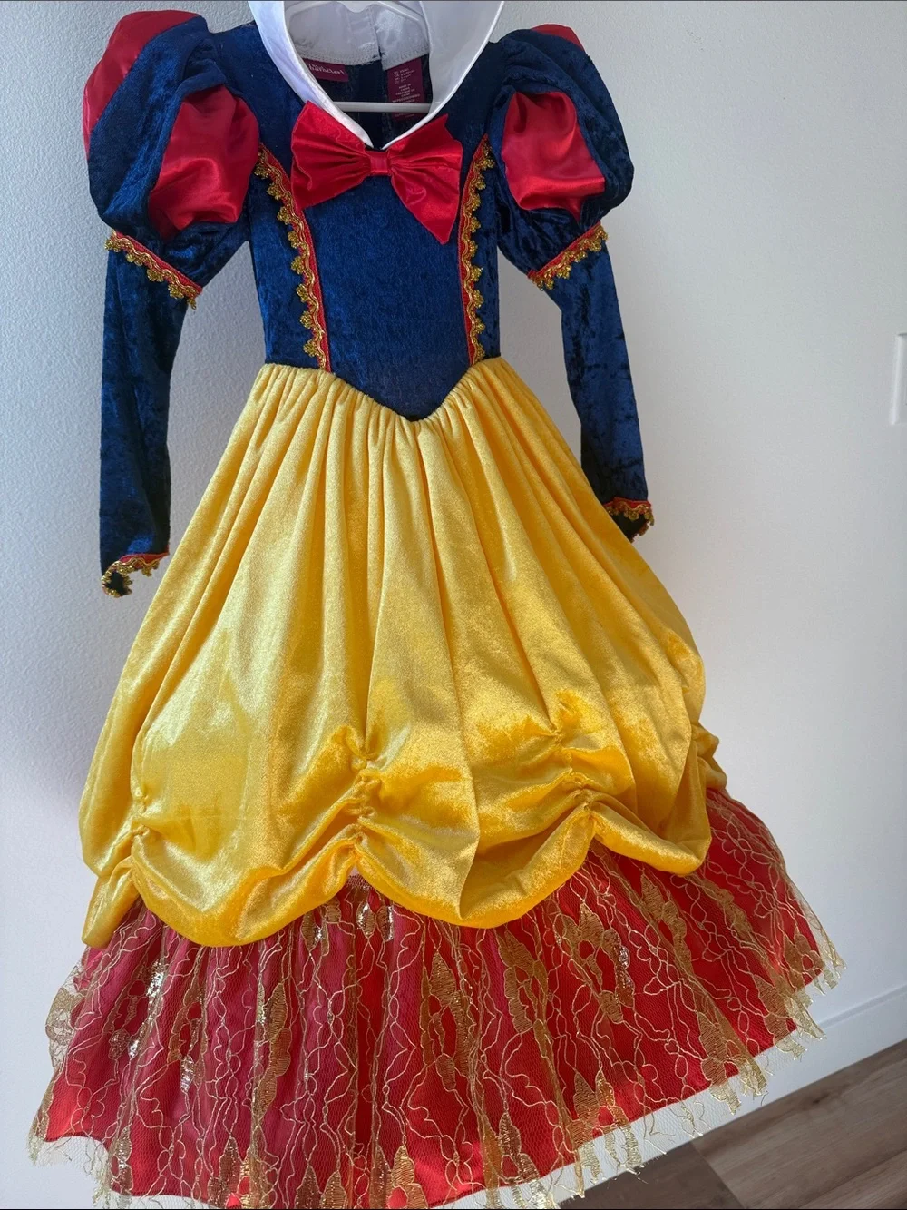 Snow White Costume size 4